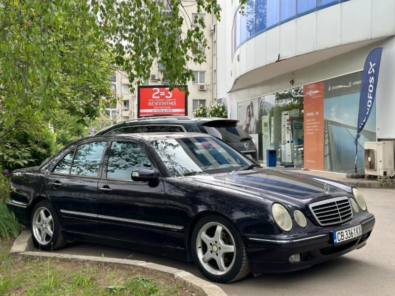 Mercedes-Benz E 200 Kompressor, снимка 9 - Автомобили и джипове - 47116671