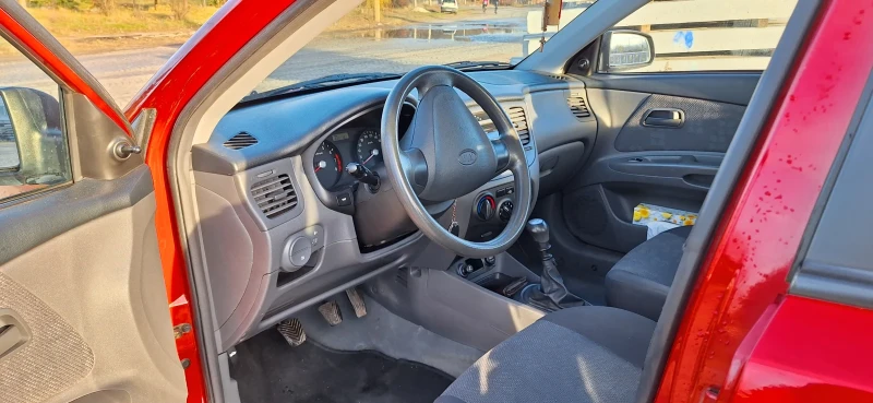 Kia Rio 1.4 v16, снимка 7 - Автомобили и джипове - 47384676