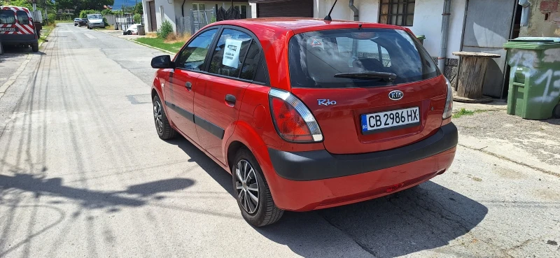 Kia Rio 1.4 v16, снимка 3 - Автомобили и джипове - 47384676