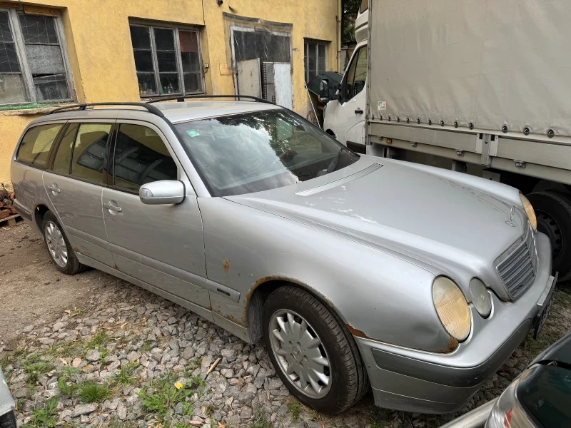 Mercedes-Benz E 270 W210, снимка 6 - Автомобили и джипове - 51568275