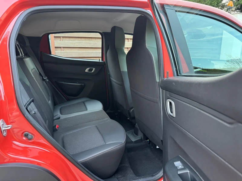 Dacia Spring 65 к.с. 12.2024г. 8800км, снимка 8 - Автомобили и джипове - 52574639