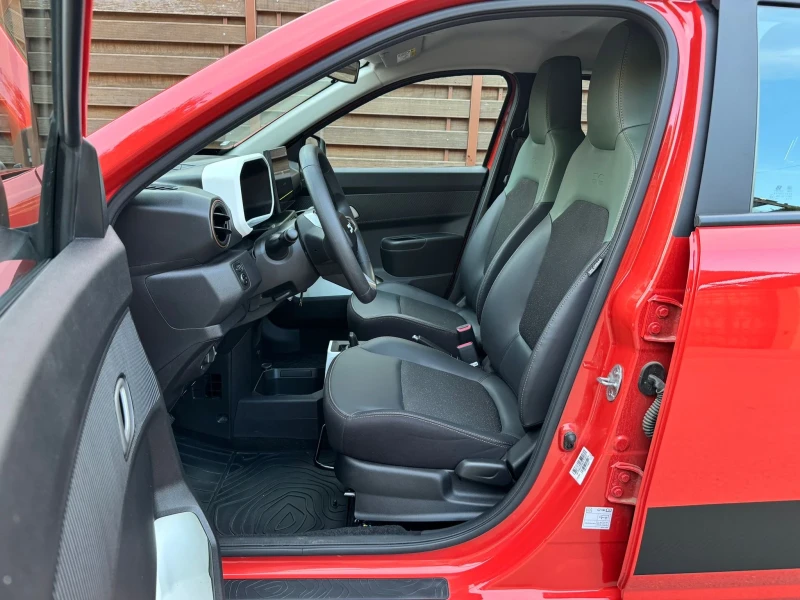 Dacia Spring 65 к.с. 12.2024г. 8800км, снимка 9 - Автомобили и джипове - 52574639