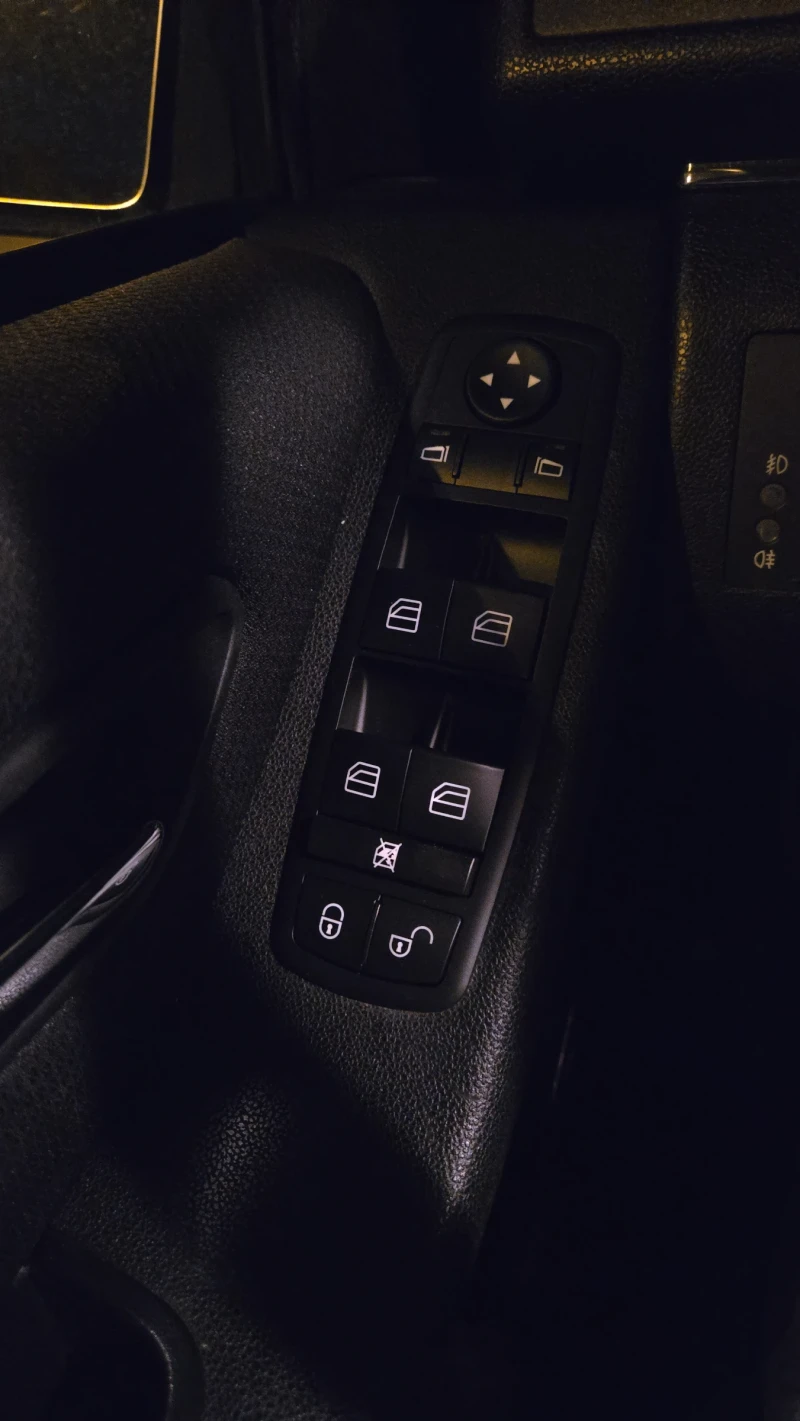 Mercedes-Benz B 180 avangarde, снимка 10 - Автомобили и джипове - 52822648