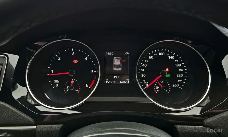 VW Jetta, снимка 8 - Автомобили и джипове - 53000976