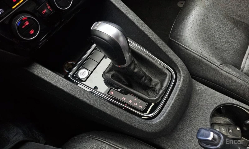 VW Jetta, снимка 9 - Автомобили и джипове - 53000976