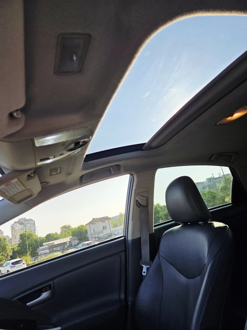 Toyota Prius 1.8 Hibrid FULL, снимка 5 - Автомобили и джипове - 53078201