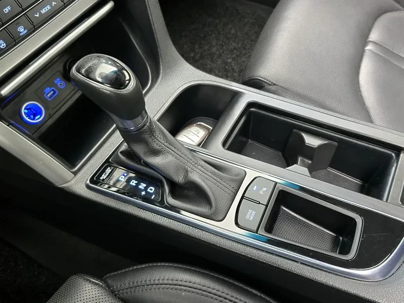 Hyundai Sonata 1.6T SPECIAL, снимка 9 - Автомобили и джипове - 56325309