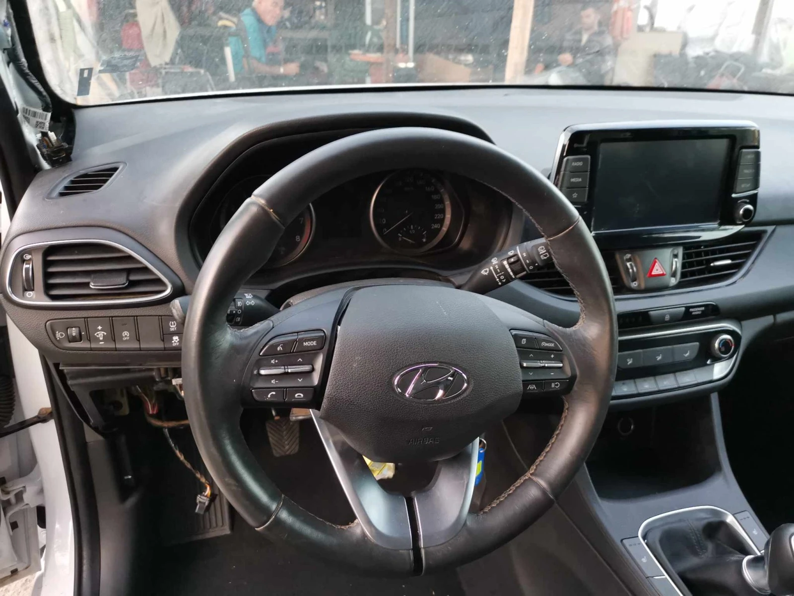 Hyundai I30 1.5i | Mobile.bg — изображение 12