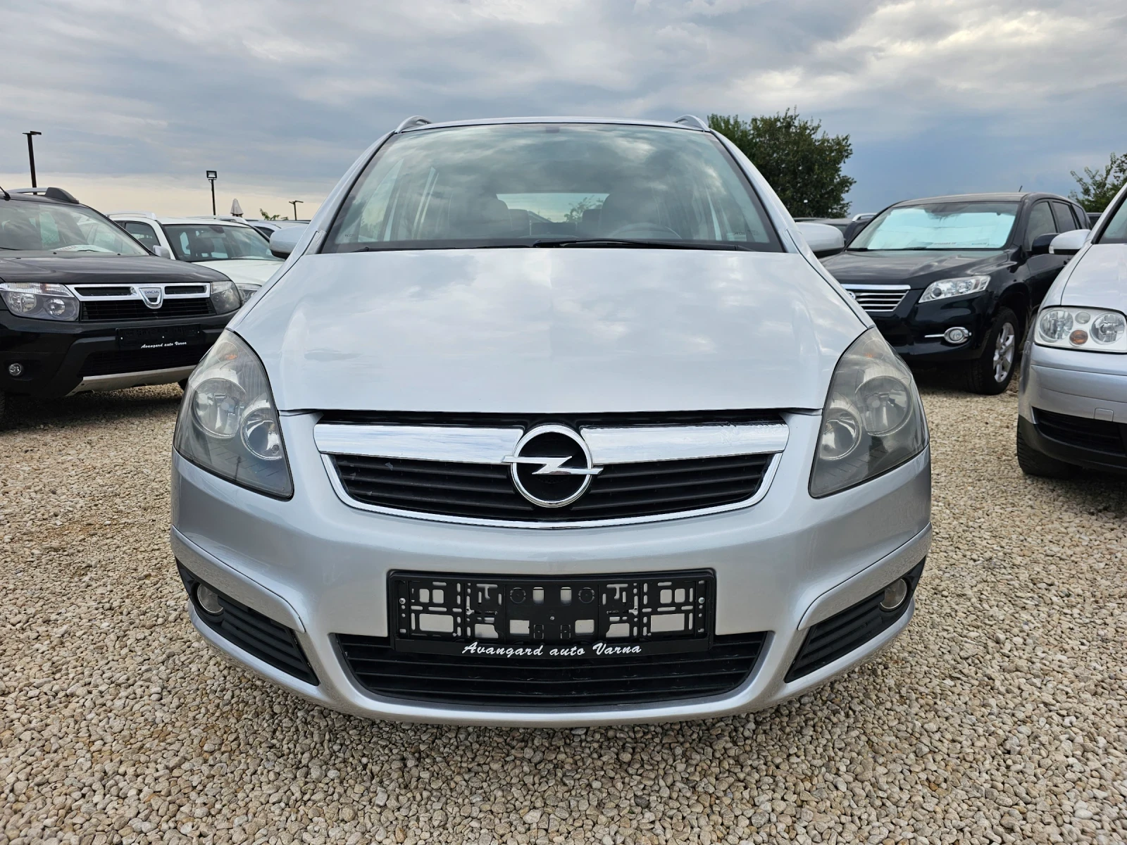 Opel Zafira 1.8i, 140к.с., Cosmo, GPL - изображение 2