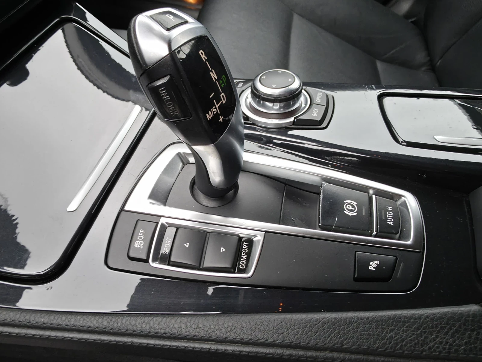 BMW 520 2.0d кожа нави топ състояние - изображение 8