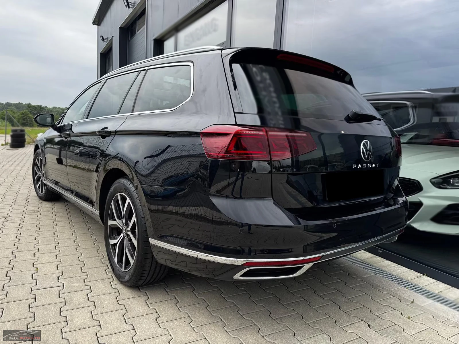 VW Passat 2.0TDI/VARIANT/150HP/DSG/MEMO/AHK/PANO/AMBI/549f - изображение 2