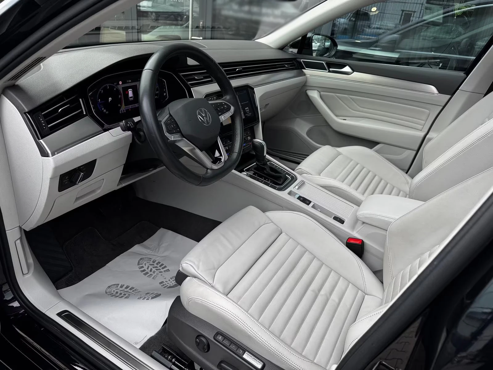 VW Passat 2.0TDI/VARIANT/150HP/DSG/MEMO/AHK/PANO/AMBI/549f - изображение 7