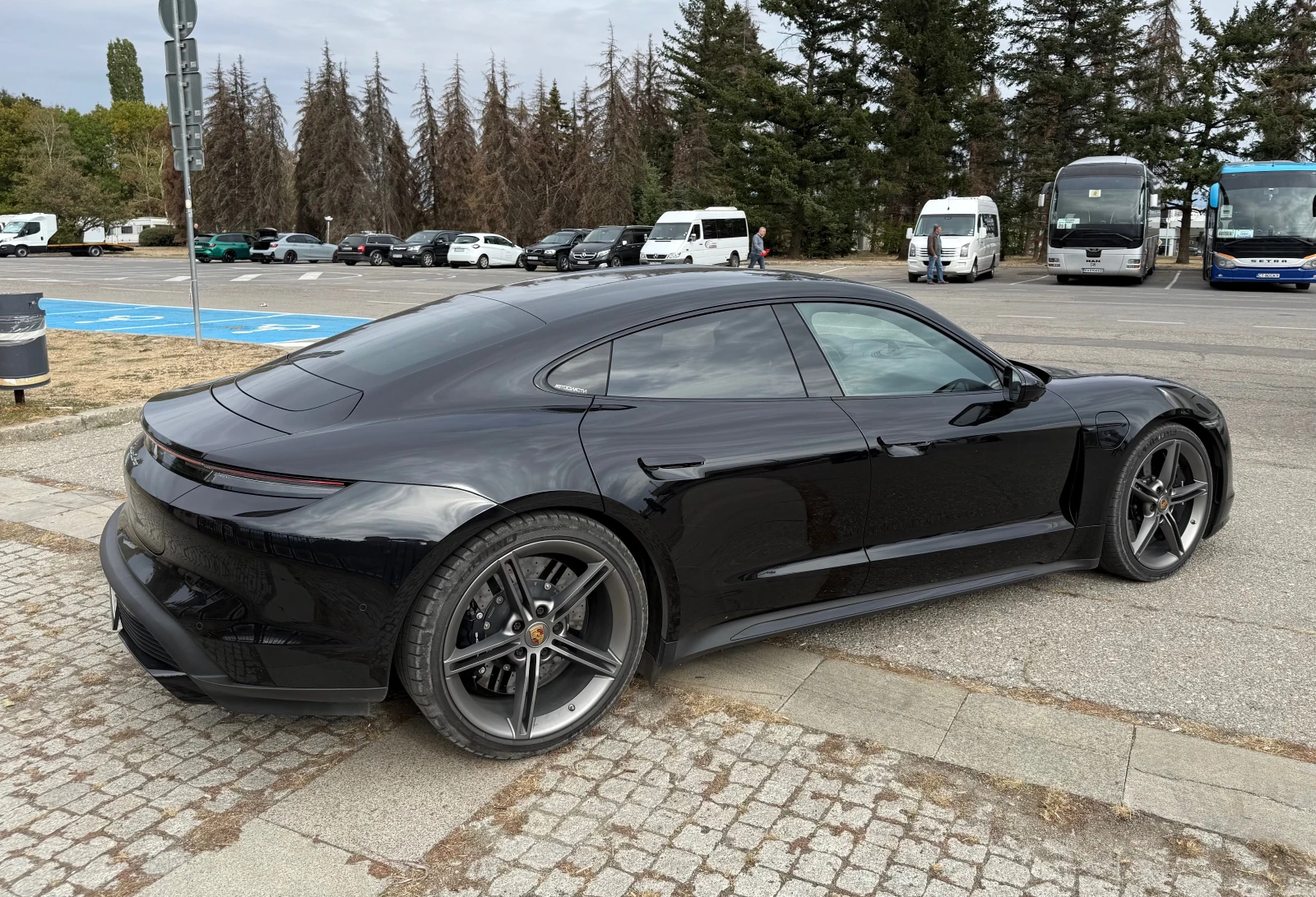 Porsche Taycan TURBO - изображение 6