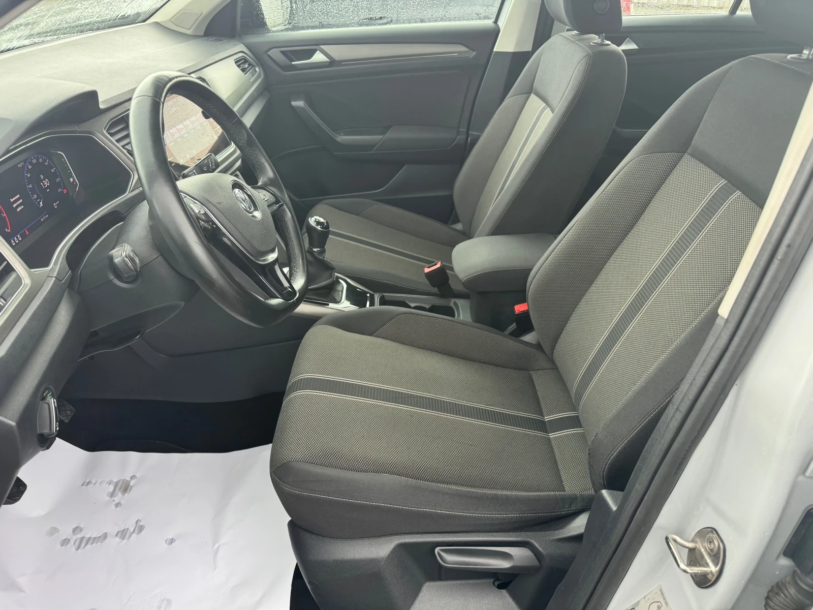 VW T-Roc Lounge 84000км DIGITAL COCKPIT | Mobile.bg — изображение 10