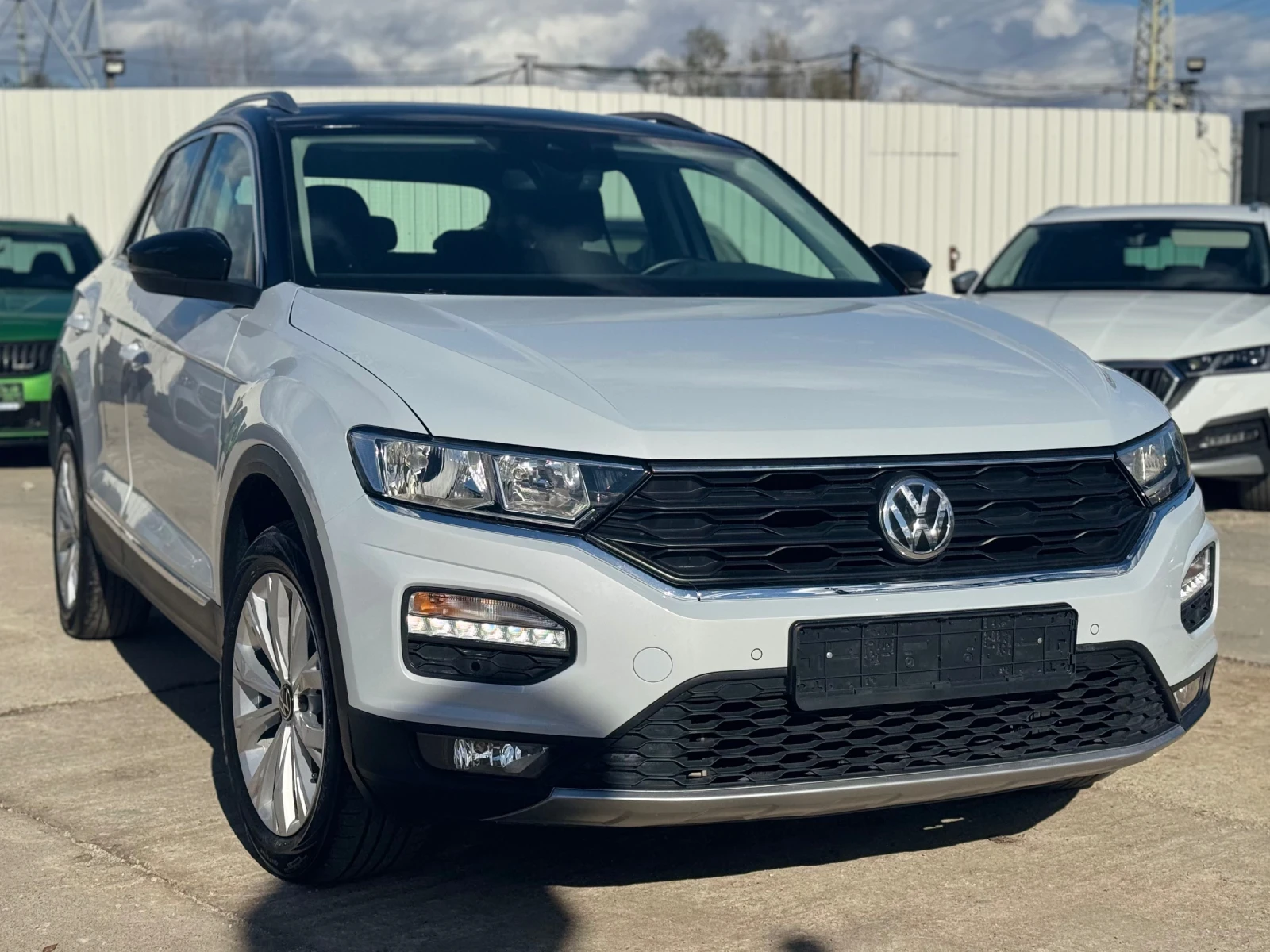 VW T-Roc Lounge 84000км DIGITAL COCKPIT | Mobile.bg — изображение 3