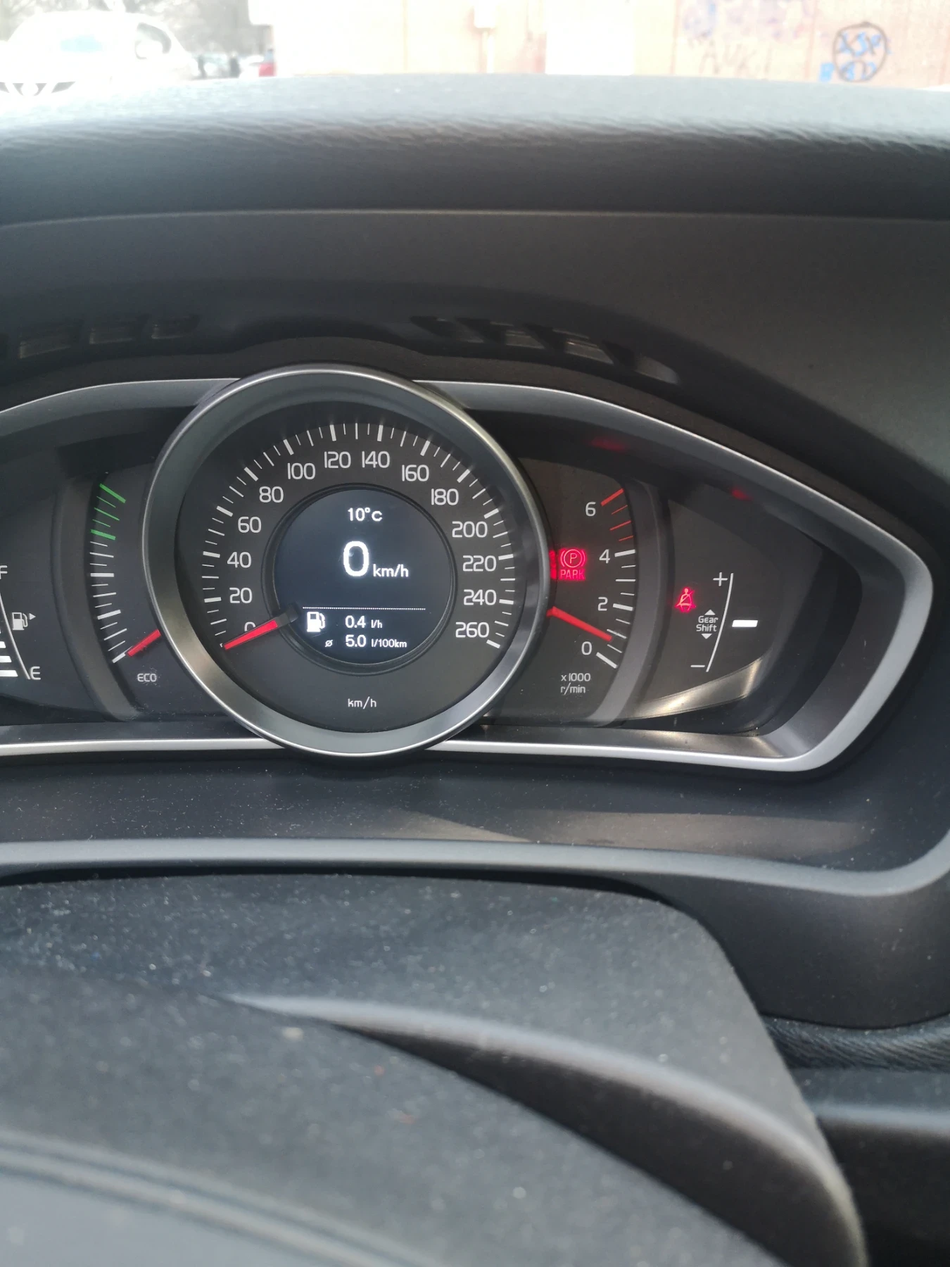 Volvo V40  - изображение 10