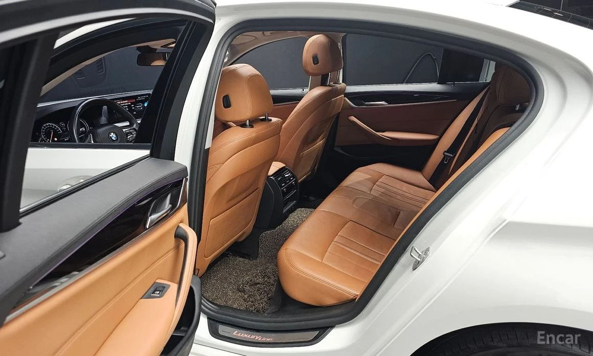 BMW 520, снимка 12 - Автомобили и джипове - 54081694