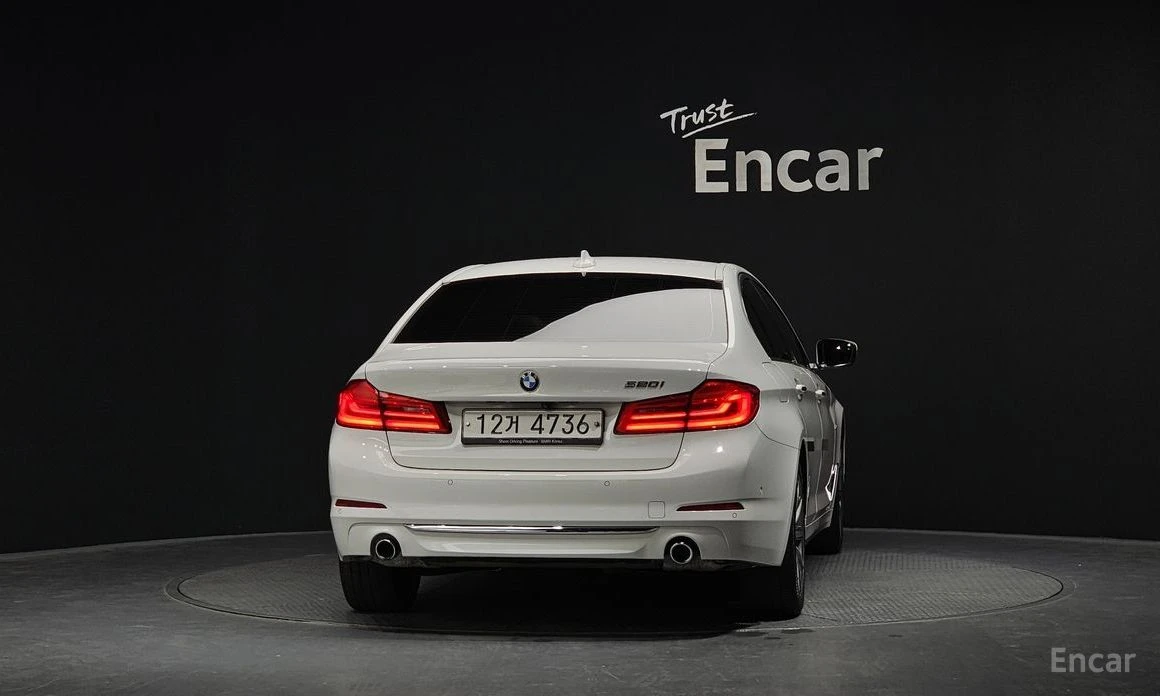 BMW 520, снимка 4 - Автомобили и джипове - 54081694