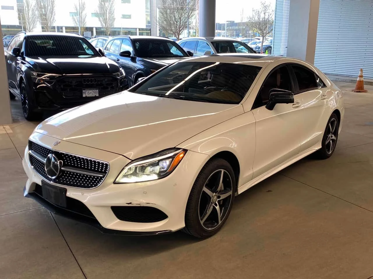 Mercedes-Benz CLS 550 AMG LINE/КЛИП/2 КЛЮЧА/ПОДГРЕВ/ОБДУХ/ПАМЕТ, снимка 2 - Автомобили и джипове - 54215321