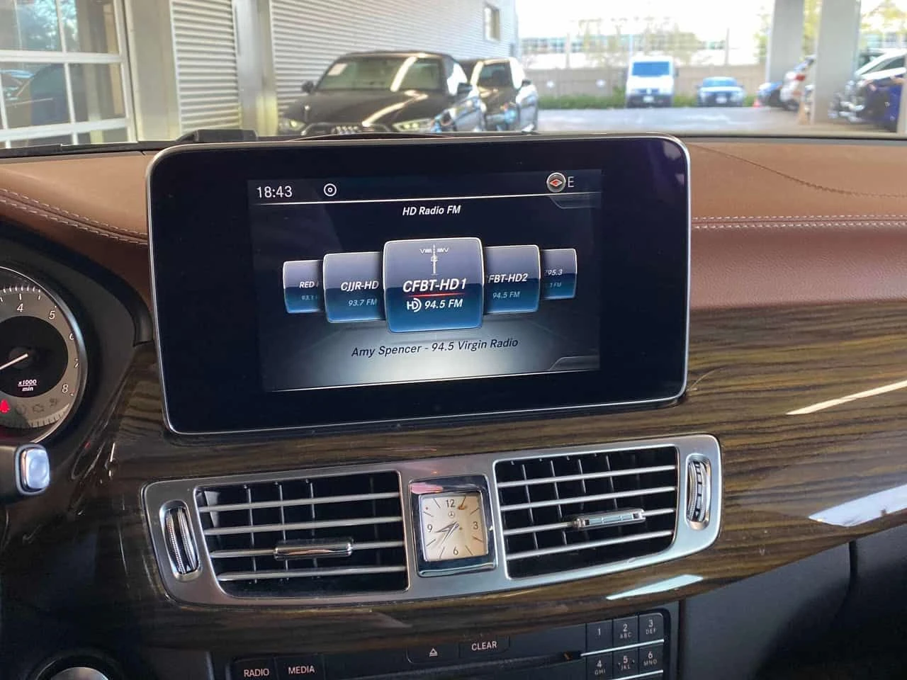 Mercedes-Benz CLS 550 AMG LINE/КЛИП/2 КЛЮЧА/ПОДГРЕВ/ОБДУХ/ПАМЕТ, снимка 12 - Автомобили и джипове - 54215321