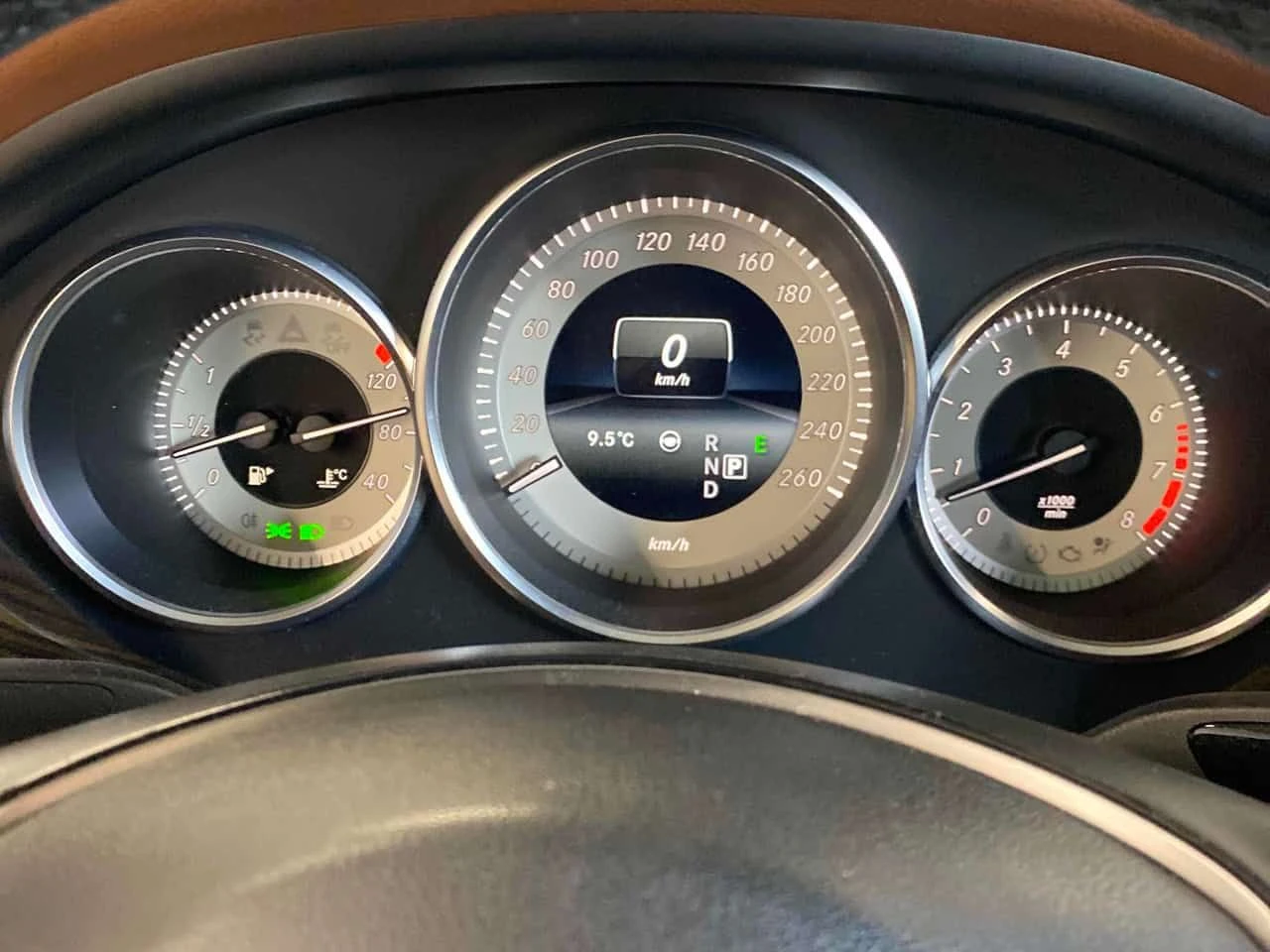 Mercedes-Benz CLS 550 AMG LINE/КЛИП/2 КЛЮЧА/ПОДГРЕВ/ОБДУХ/ПАМЕТ, снимка 8 - Автомобили и джипове - 54215321