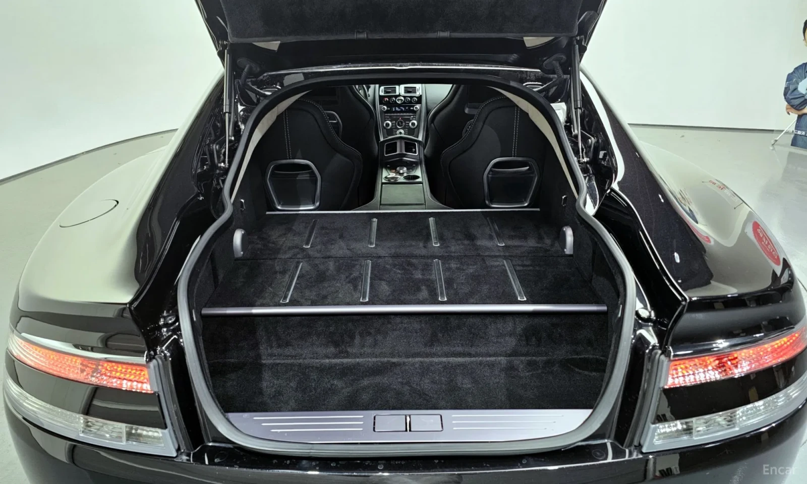 Aston Martin Rapide, снимка 8 - Автомобили и джипове - 54577309