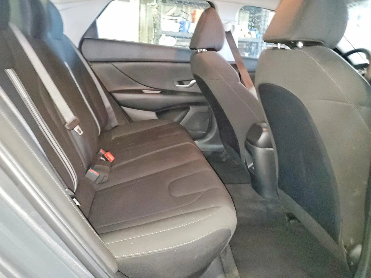 Hyundai Elantra, снимка 8 - Автомобили и джипове - 54605457