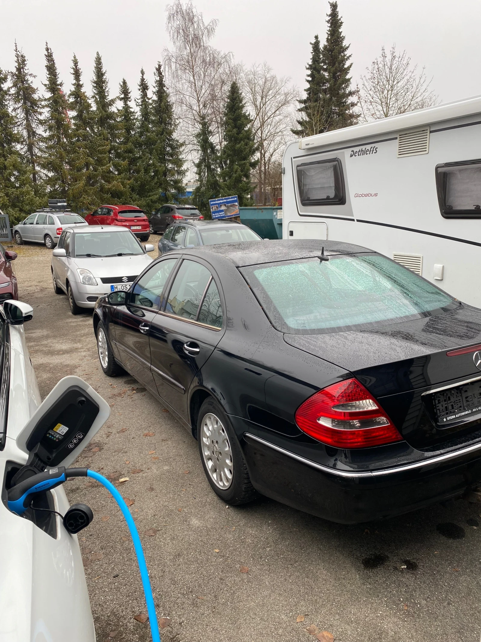 Mercedes-Benz E 240, снимка 16 - Автомобили и джипове - 55042384