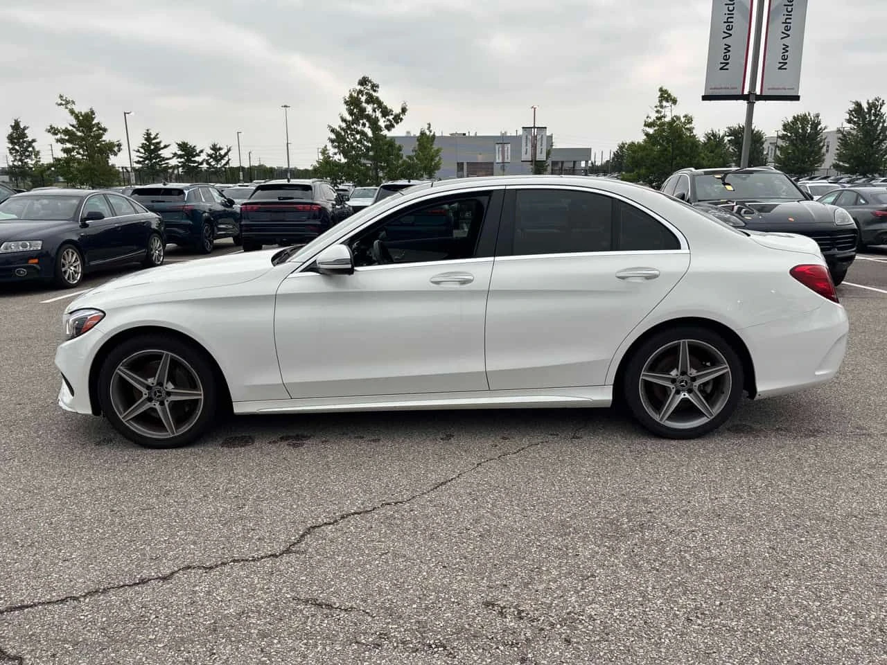 Mercedes-Benz C 300 4MATIC/ПАНОРАМА/ПОДГРЕВИ, снимка 3 - Автомобили и джипове - 55372649