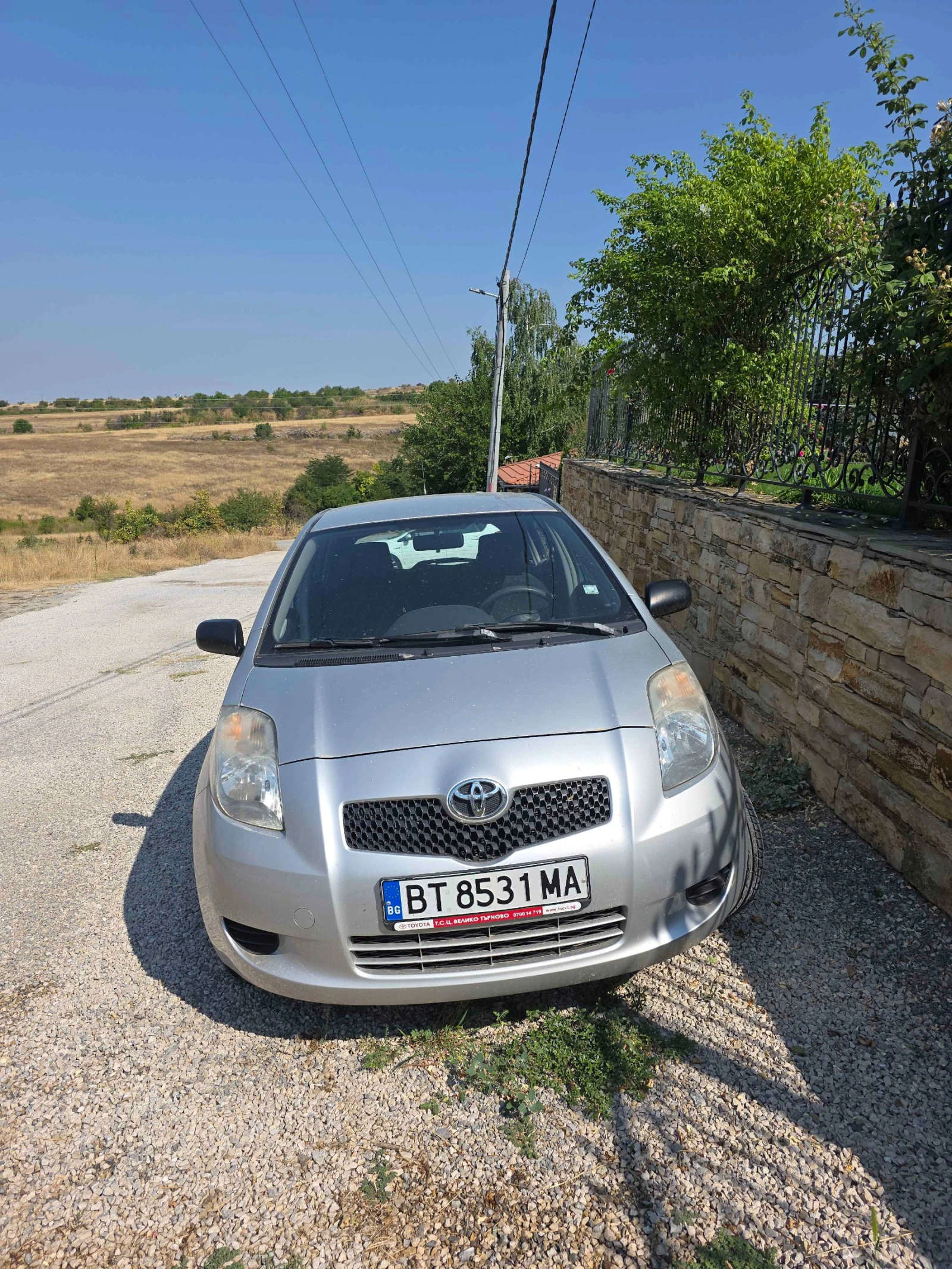 Toyota Yaris лек автомобил