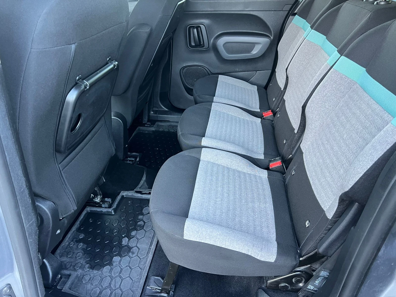 Citroen Berlingo 1.5BLUEHDI AUTOMATIK HED-UP NAVI EVRO 6B ЛИЗИНГ!!!, снимка 15 - Автомобили и джипове - 56071397