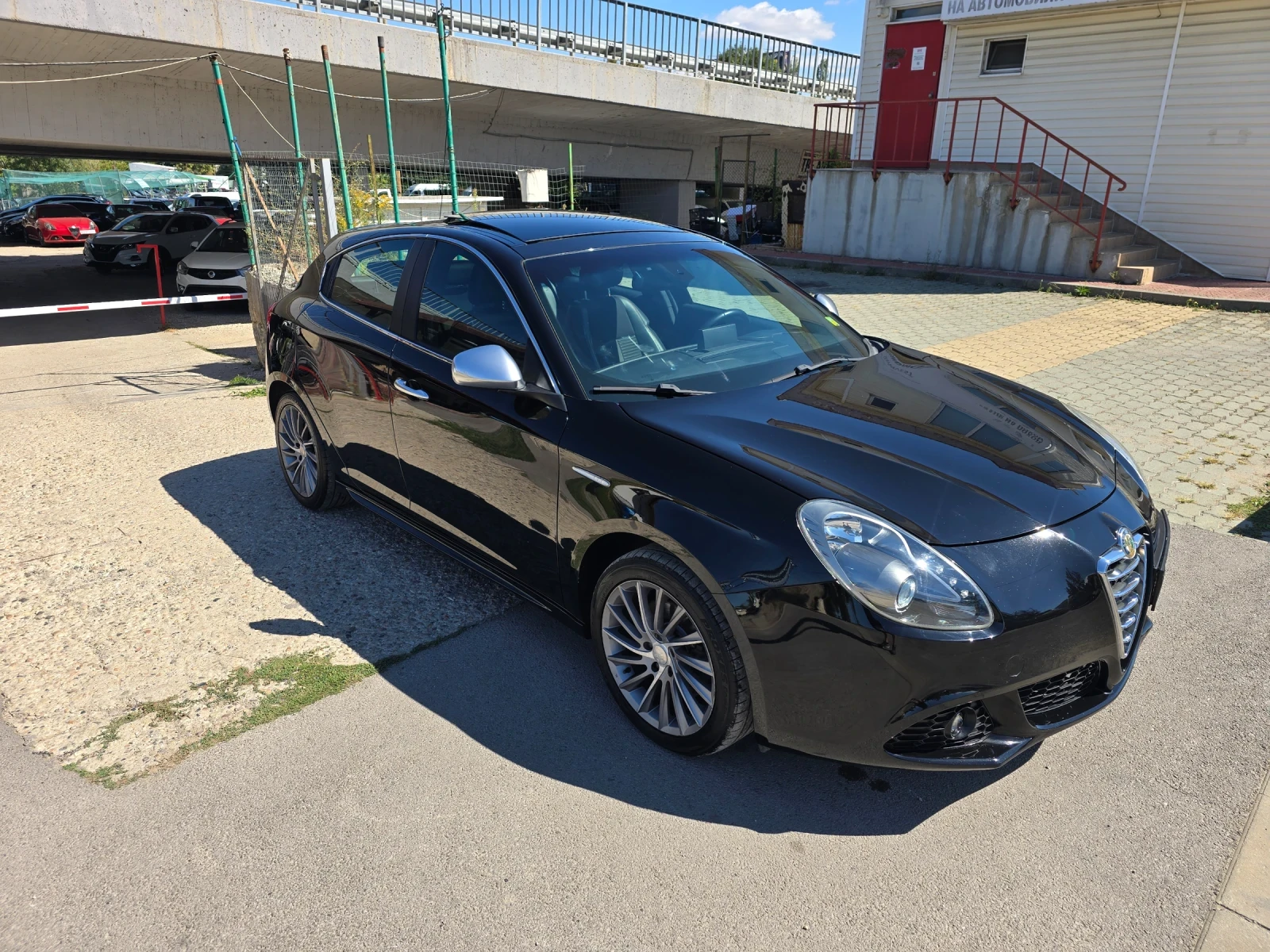 Alfa Romeo Giulietta 1.4 170к топ изпълнение, снимка 3 - Автомобили и джипове - 56071727