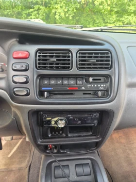 Suzuki Grand vitara Нов внос Холандия Уникат!!! 2.0i 4?4, снимка 7