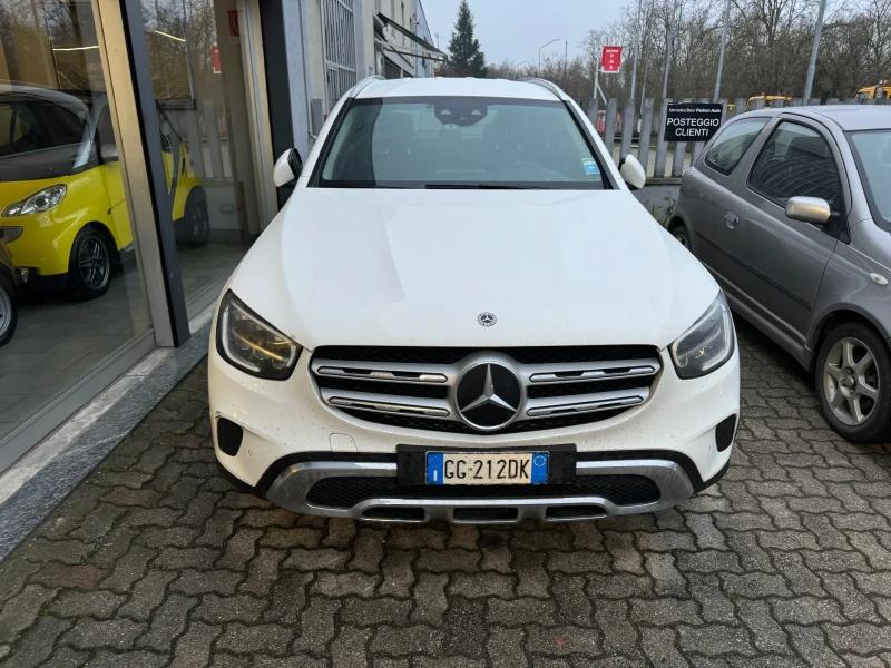 Mercedes-Benz GLC 220 New model/ Podgrev / Kamera / Serviziran Mercedes , снимка 1 - Автомобили и джипове - 49306575