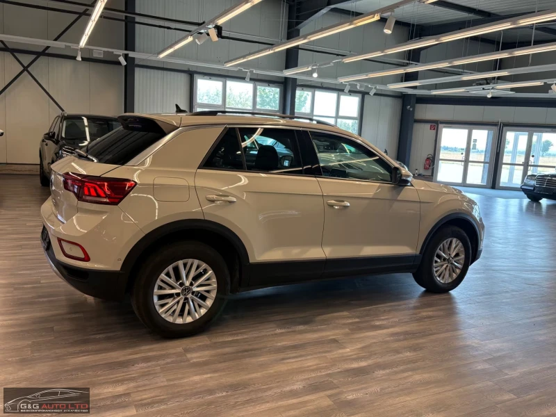 VW T-Roc LIFE/150HP/NAVI/CAM/LED/ACC/DIGI/190g, снимка 6 - Автомобили и джипове - 51456282