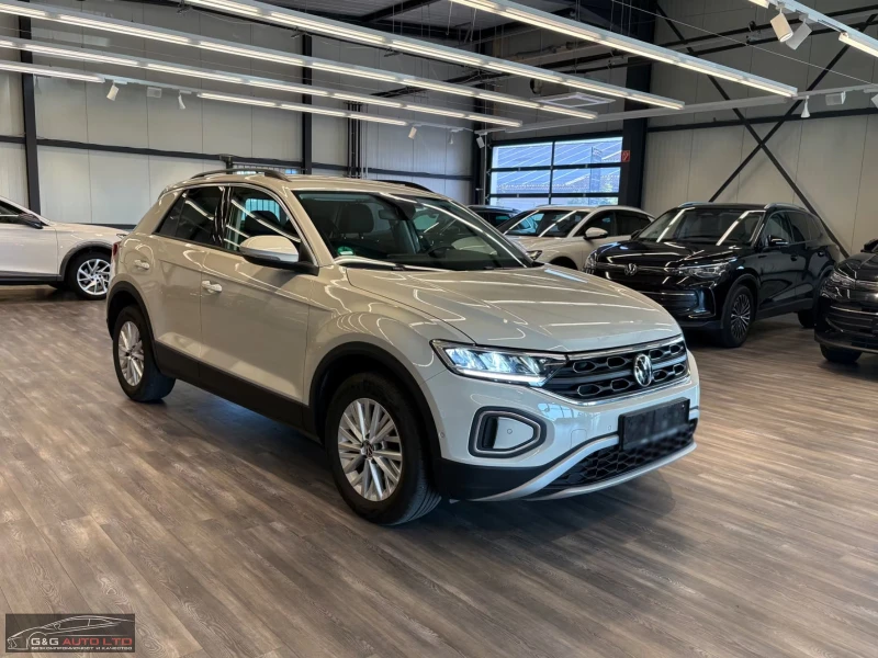 VW T-Roc LIFE/150HP/NAVI/CAM/LED/ACC/DIGI/190g, снимка 5 - Автомобили и джипове - 51456282