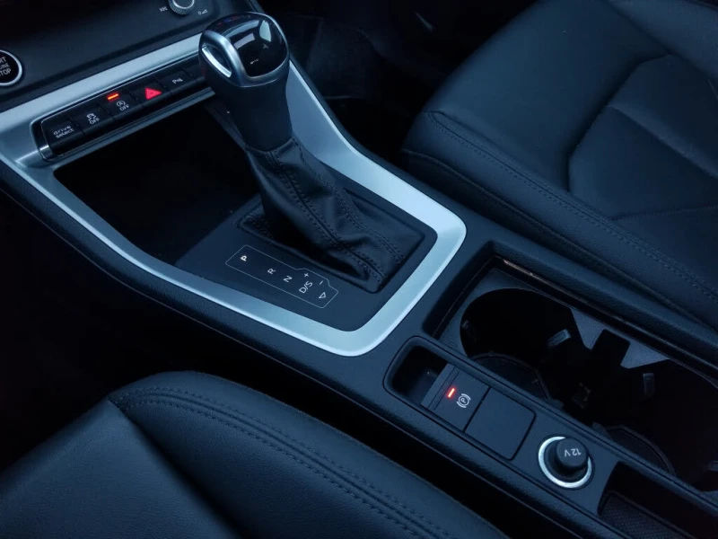 Audi Q3 45 TFSI* B&O* DISTRONIC* ПАНОРАМА* КАМЕРА* ПОДГРЕВ, снимка 10 - Автомобили и джипове - 52474609