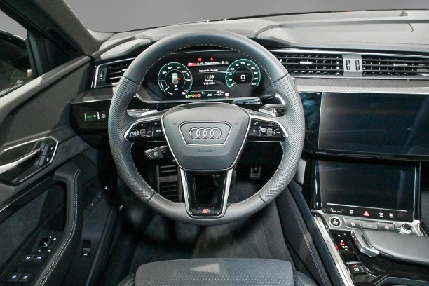 Audi Q8 e-Tron Sportback 55 = Black Optic= Гаранция - изображение 5