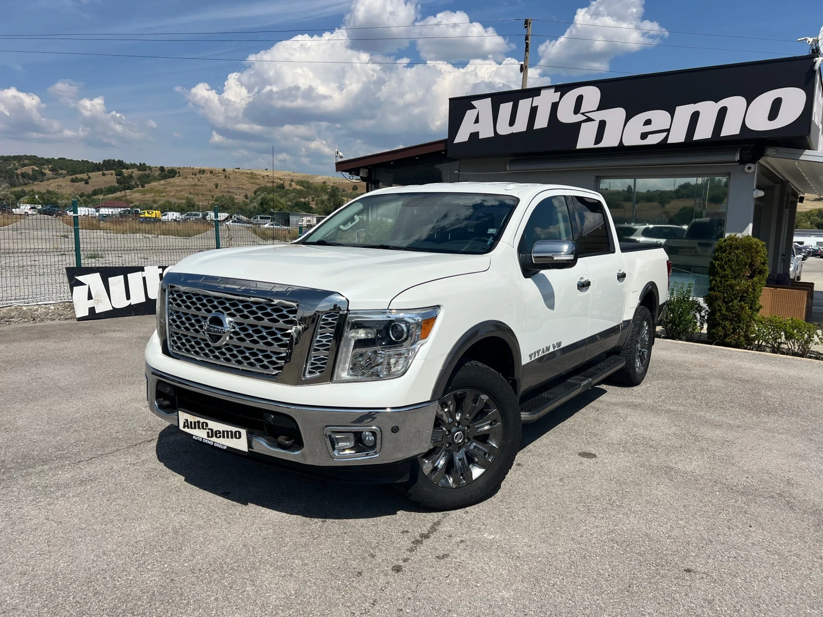 Nissan Titan crew cab 5.6i* V8* Platinum Reserve* , снимка 1