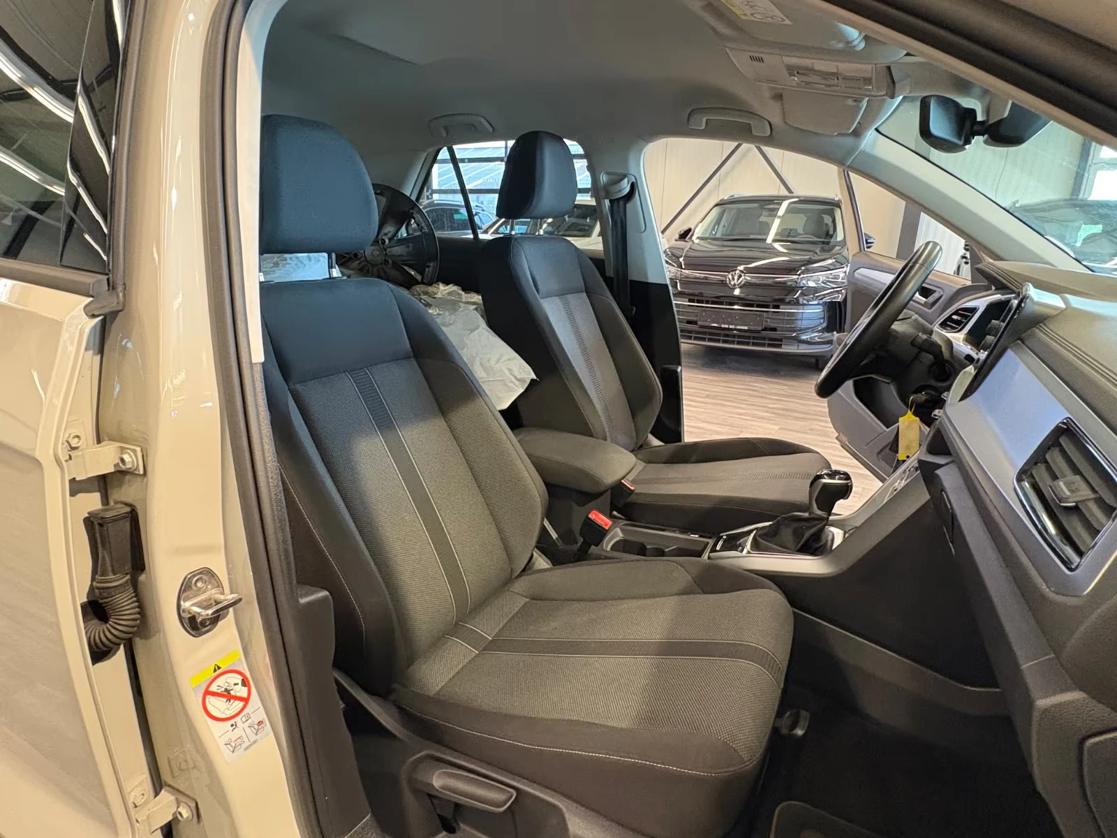 VW T-Roc LIFE/150HP/NAVI/CAM/LED/ACC/DIGI/190g | Mobile.bg   12