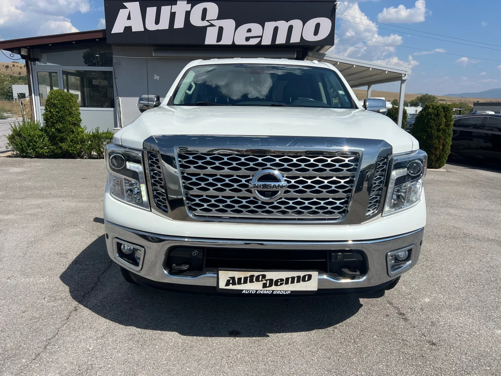 Nissan Titan crew cab 5.6i* V8* Platinum Reserve*  - изображение 2