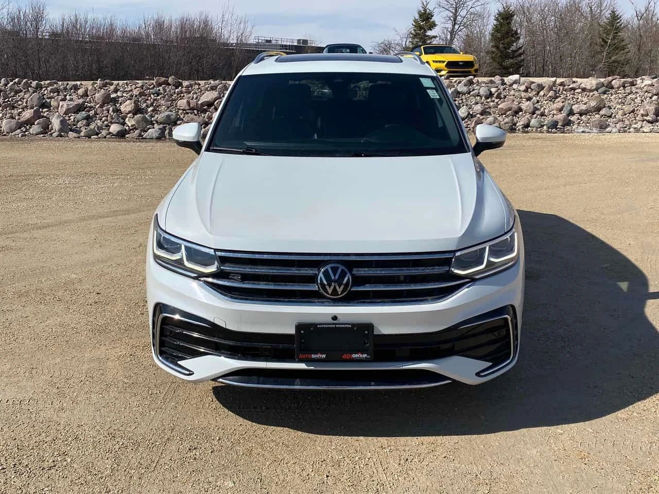 VW Tiguan  Highline R Line /360/ОБДУХВАНЕ/КЛИП НА МОТОРА , снимка 6 - Автомобили и джипове - 54169153
