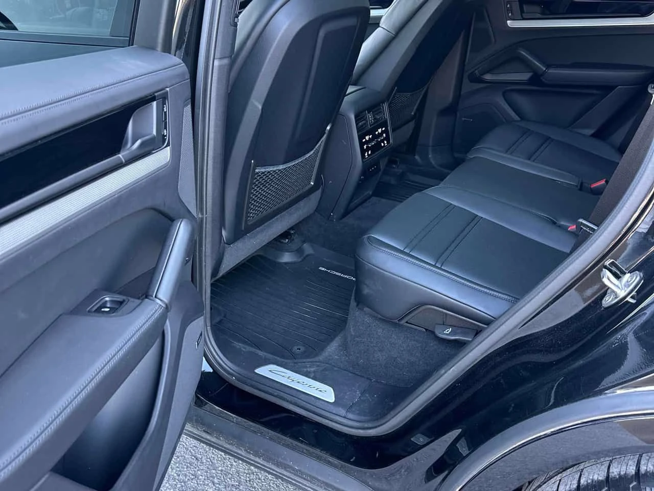 Porsche Cayenne * S * CARFAX * БЕЗ ПЪРВОНАЧАЛНА ВНОСКА, снимка 11 - Автомобили и джипове - 54217586