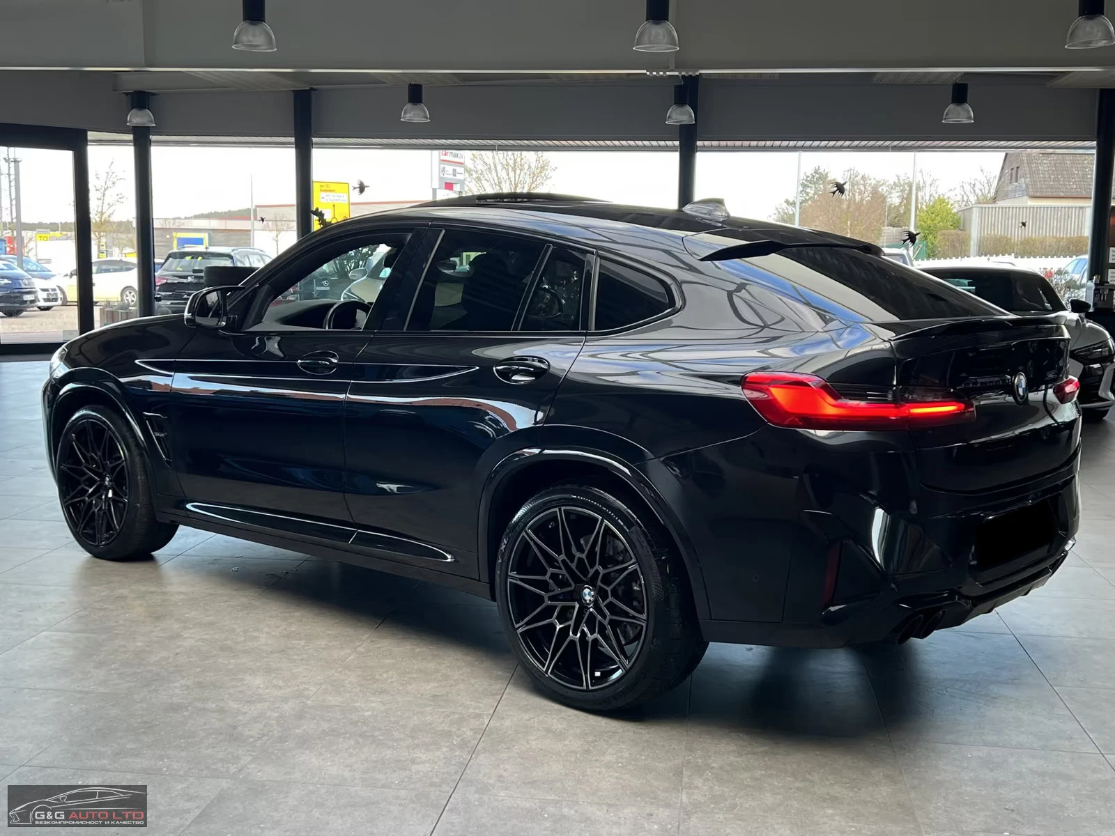 BMW X4 COMPETITION/510HP/PANO/SHADOW/H&K/CARBON/351z, снимка 2 - Автомобили и джипове - 54354013