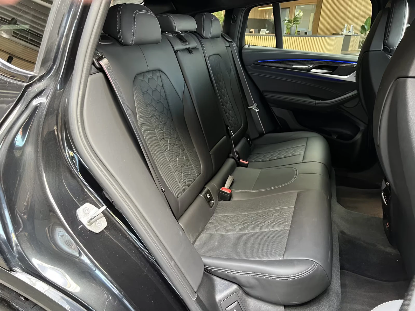 BMW X4 COMPETITION/510HP/PANO/SHADOW/H&K/CARBON/351z, снимка 12 - Автомобили и джипове - 54354013