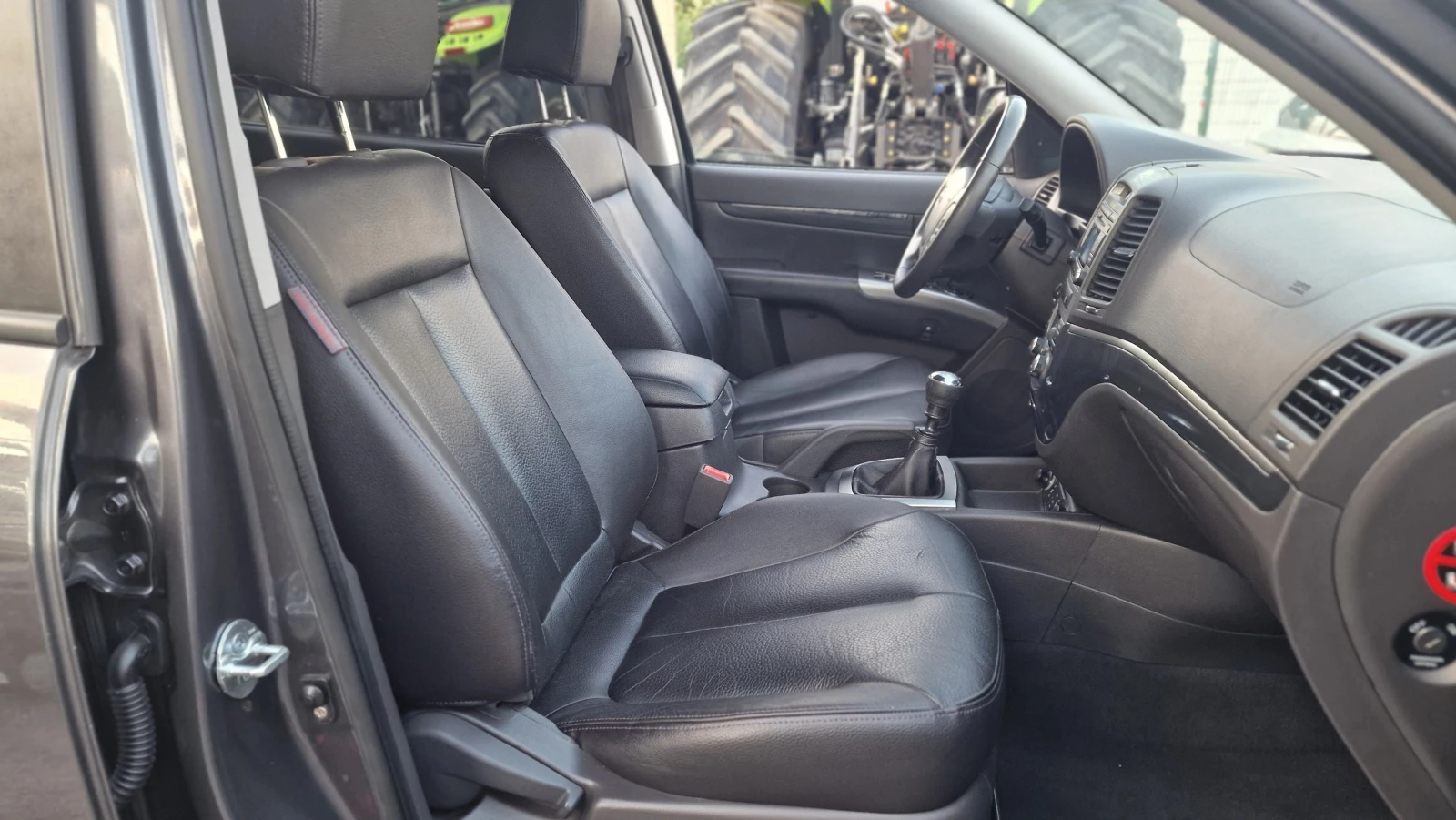 Hyundai Santa fe 2.4i 4x4 Premium Koжен салон, снимка 10 - Автомобили и джипове - 55274599
