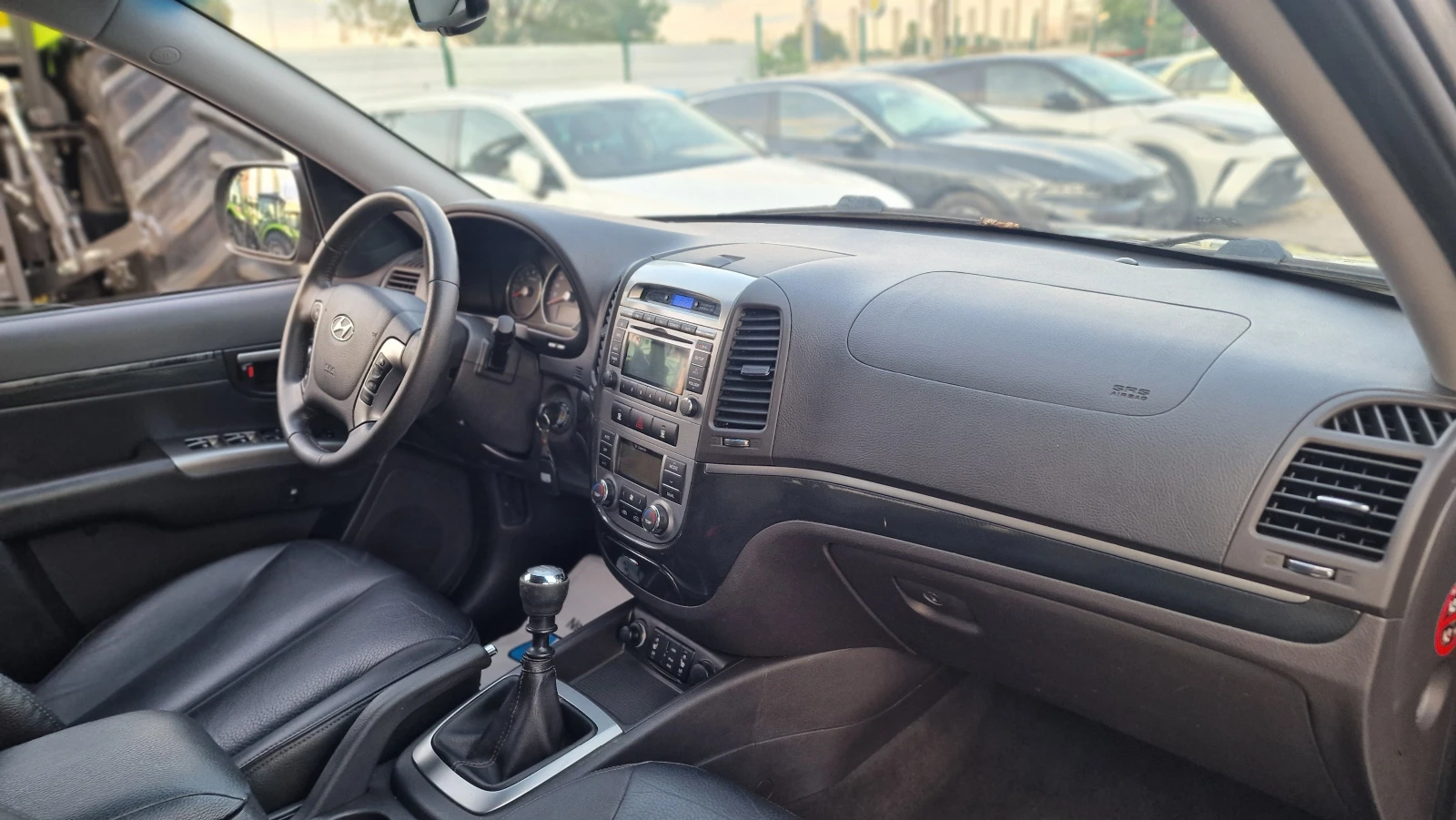 Hyundai Santa fe 2.4i 4x4 Premium Koжен салон, снимка 12 - Автомобили и джипове - 55274599