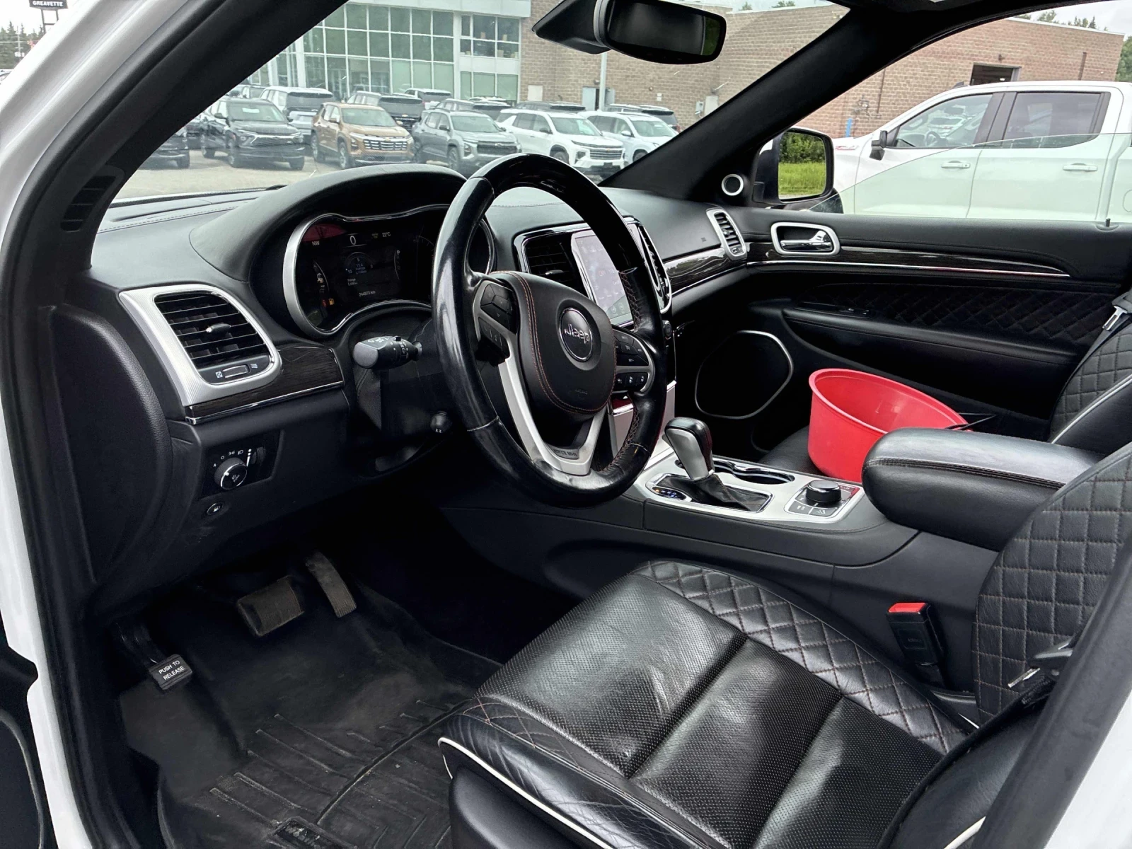 Jeep Grand cherokee Summit* 360* Pano* Distonic* H&K* Обдух* Keyless* , снимка 7 - Автомобили и джипове - 55606111