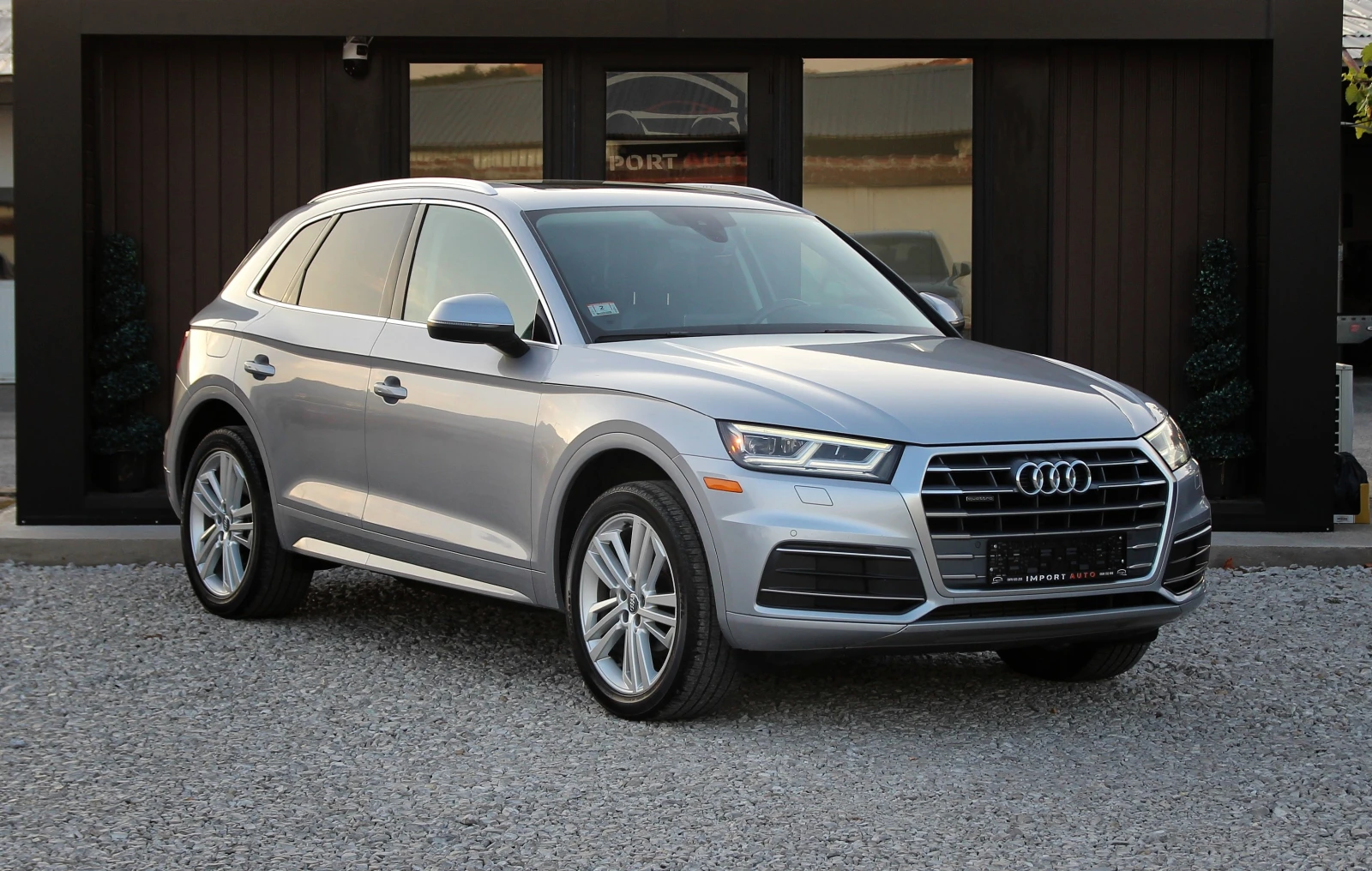 Audi Q5 2.0TFSI* Digital* QUATTRO, снимка 3 - Автомобили и джипове - 56140342