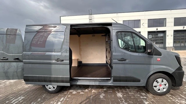 Renault Master 150.35, снимка 3 - Бусове и автобуси - 53972030